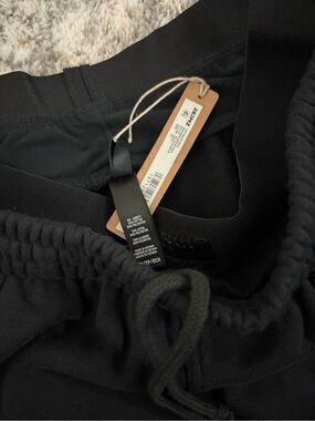 SKIMS Exposed Boxer Pants - NWT size XS